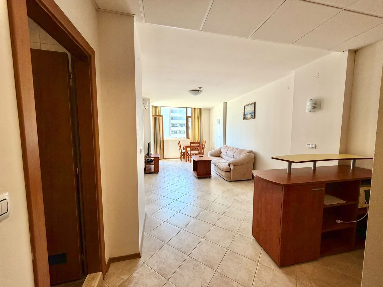 Przestronny apartament z jedną sypialnią i widokiem na morze na drugiej linii zabudowy w Słonecznym Brzegu
