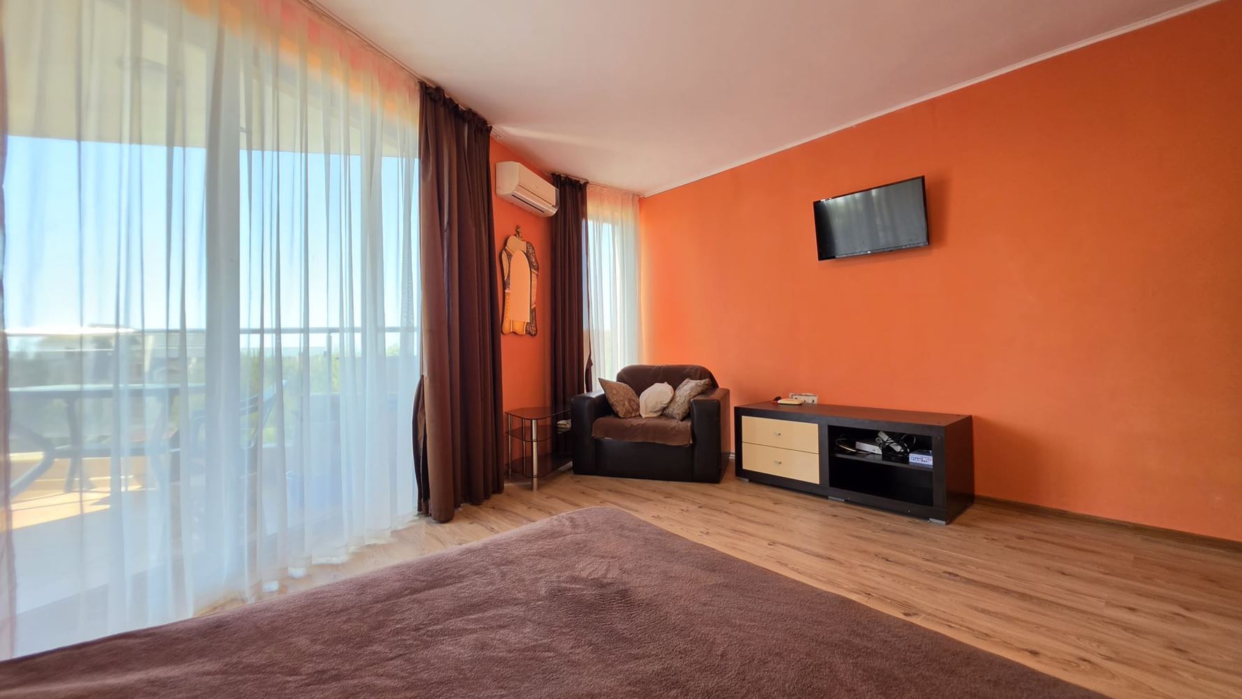 Apartament z jedną sypialnią i widokiem na morze w Sveti Vlas – 200 metrów od plaży