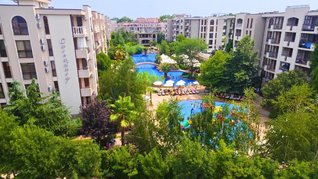 Stylowo umeblowane studio w luksusowym kompleksie w centrum Słonecznego Brzegu – komfort wysokiej klasy