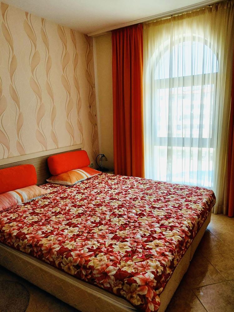 Nadmorski komfort z widokiem na basen – apartament z jedną sypialnią w prestiżowym kompleksie w Słonecznym Brzegu