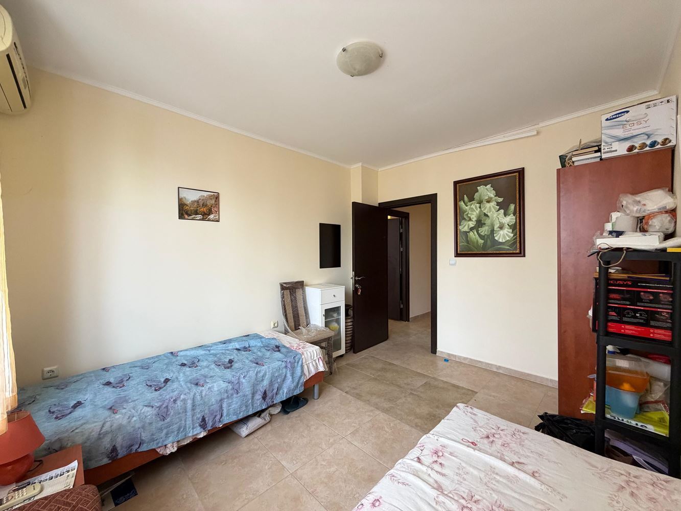 Apartament z dwiema sypialniami i widokiem na basen w Nesebyrze – przestrzeń, komfort i doskonała lokalizacja zaledwie 300 metrów od morza