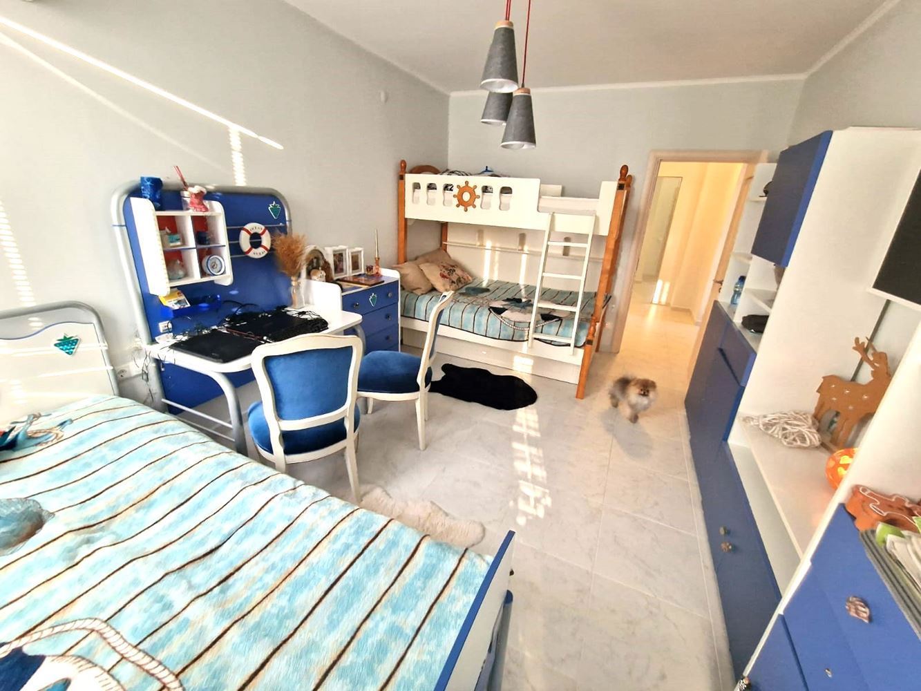 Ekskluzywny apartament z trzema sypialniami – najwyższy standard życia i dyskretny luksus