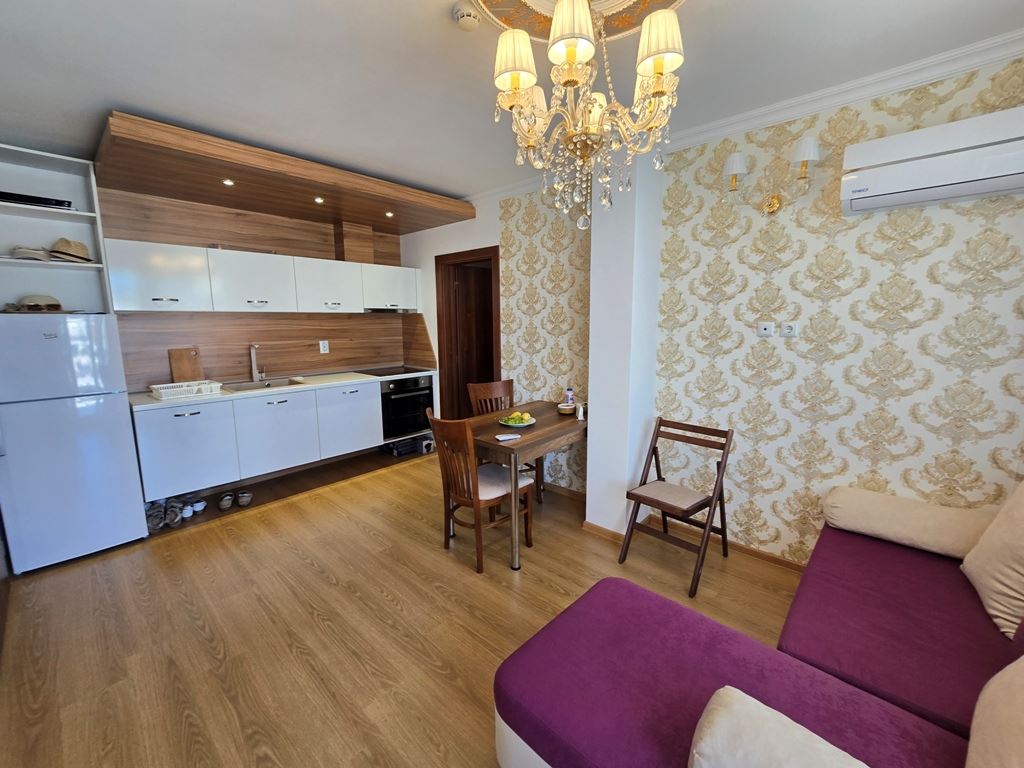 Słoneczny Brzeg - W pełni umeblowany apartament z dwoma balkonami i imponującą infrastrukturą SPA