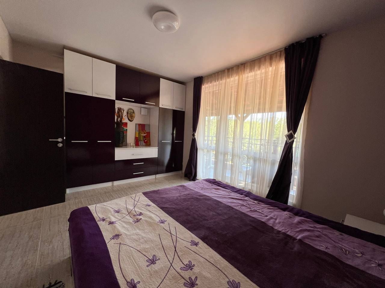 Mieszkanie z jedną sypialnią, w pełni umeblowane, w Sunny Beach – komfort i wygoda blisko plaży