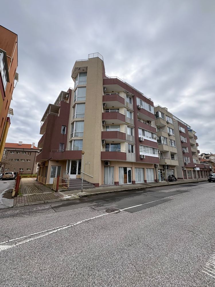 Dwupokojowe mieszkanie w Pomorie – doskonała lokalizacja 400 m od morza i centrum