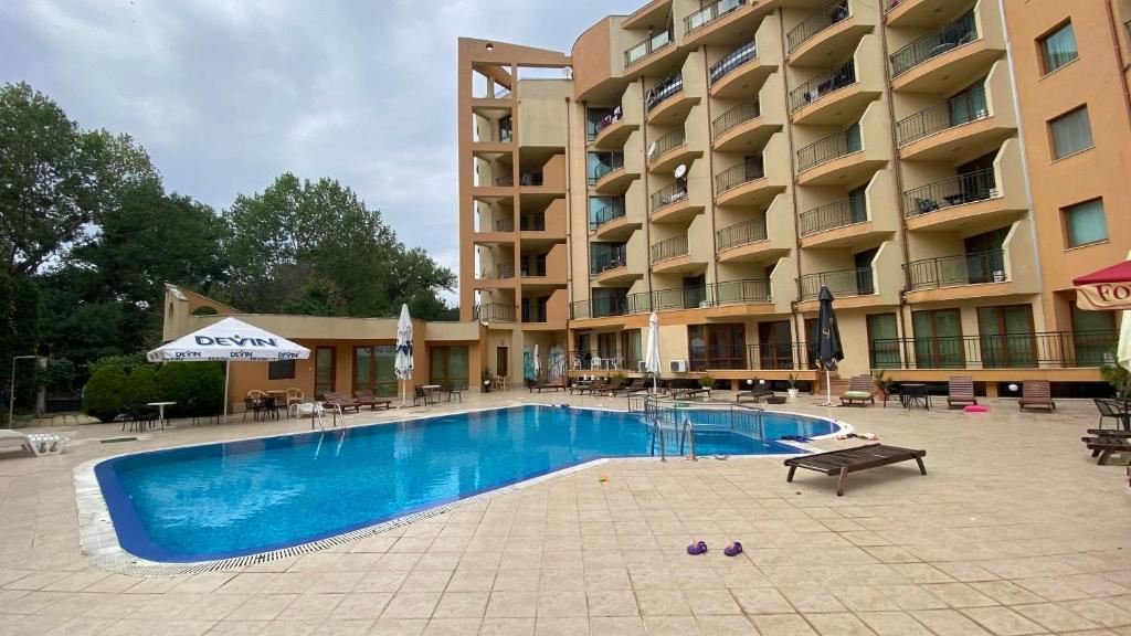 Przestronne mieszkanie z jedną sypialnią 5 minut od plaży w Słonecznym Brzegu – umeblowane i gotowe do zamieszkania