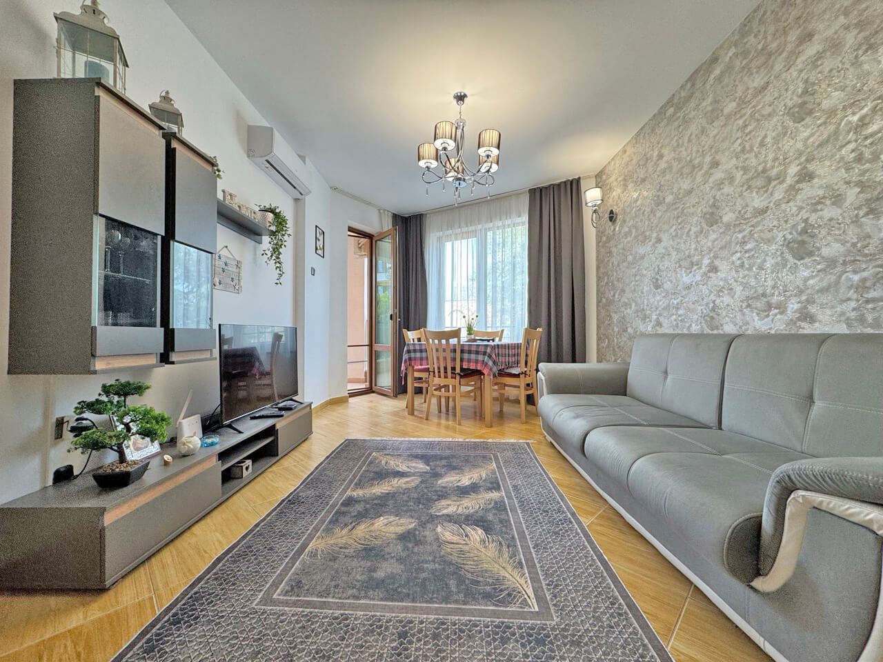 Stylowy apartament z jedną sypialnią z widokiem na basen w kurorcie Słoneczny Brzeg