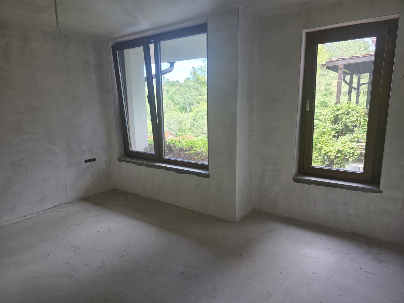 Przestronny apartament z dwiema sypialniami i widokiem na morze w kompleksie niedaleko Sozopolu – komfort, natura i cisza w jednym