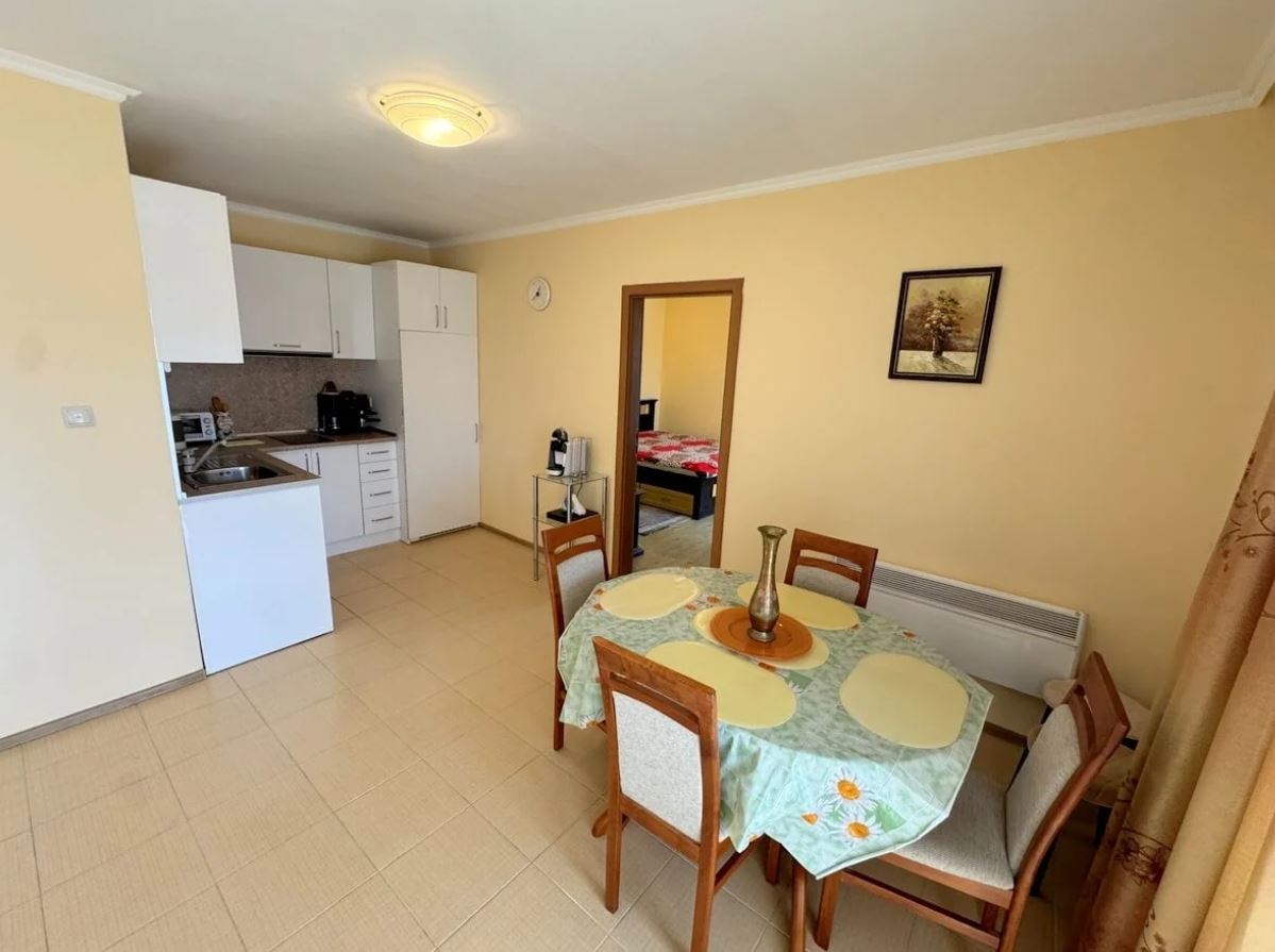 Przestronny apartament z dwiema sypialniami w Słonecznym Brzegu – komfort, spokój i przyjemna okolica