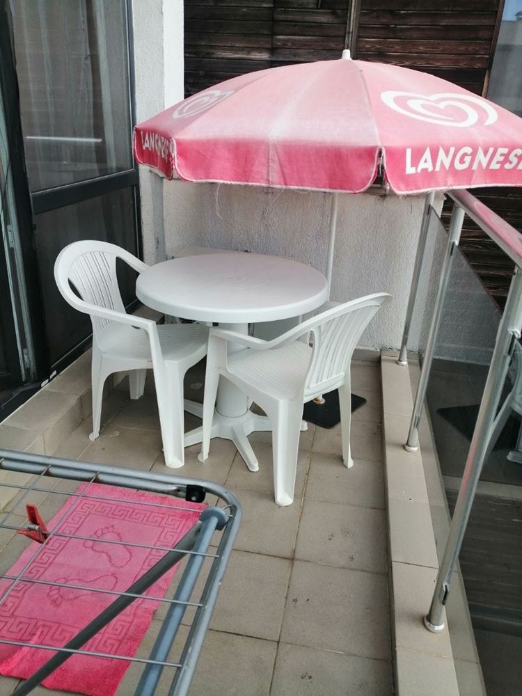 Przestronne studio w Słonecznym Brzegu, 300 metrów od plaży, z niską opłatą za utrzymanie