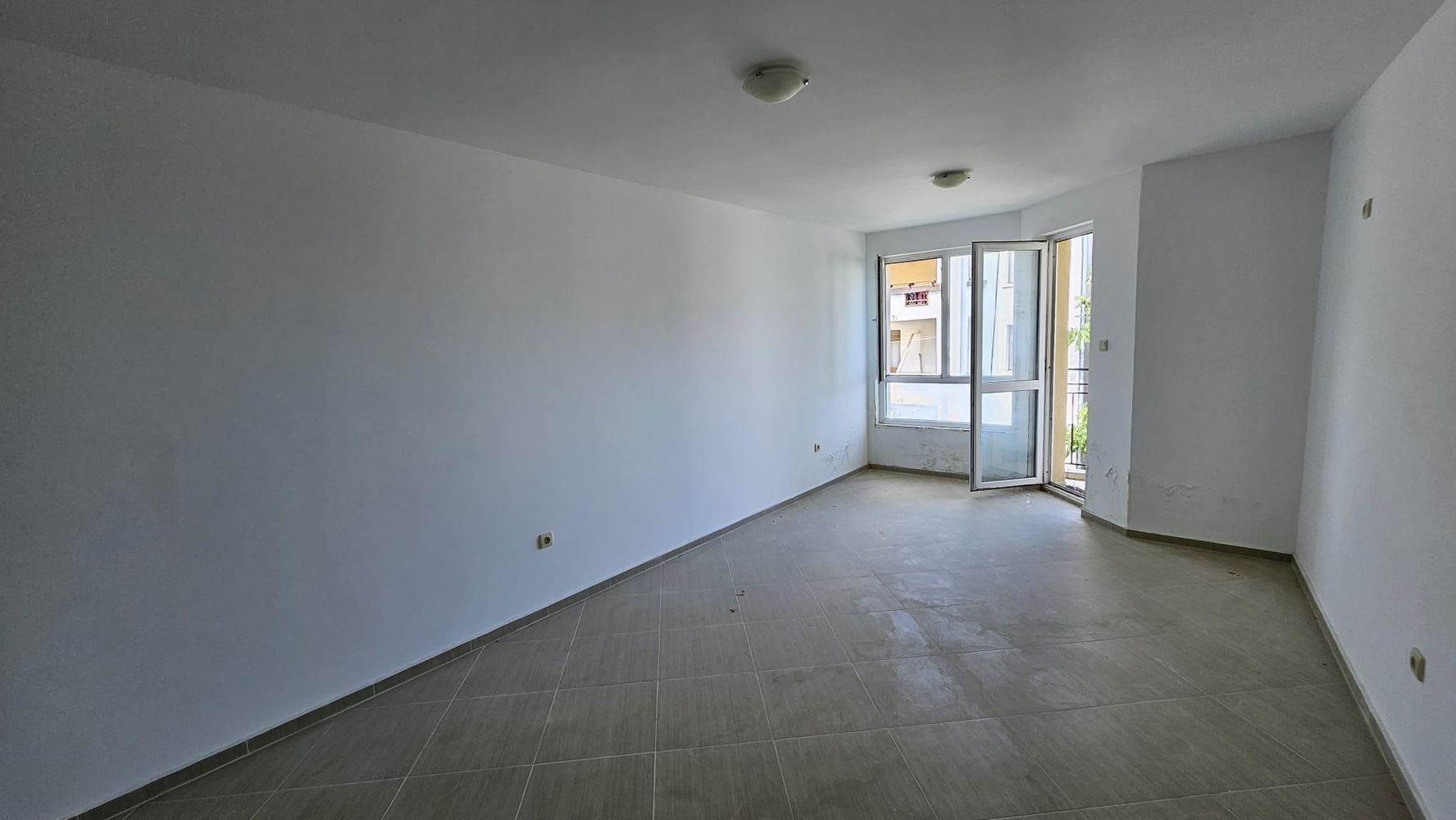 Apartament z jedną sypialnią i widokiem na morze w Achtopolu – tylko 50 metrów od plaży, bez opłaty za utrzymanie