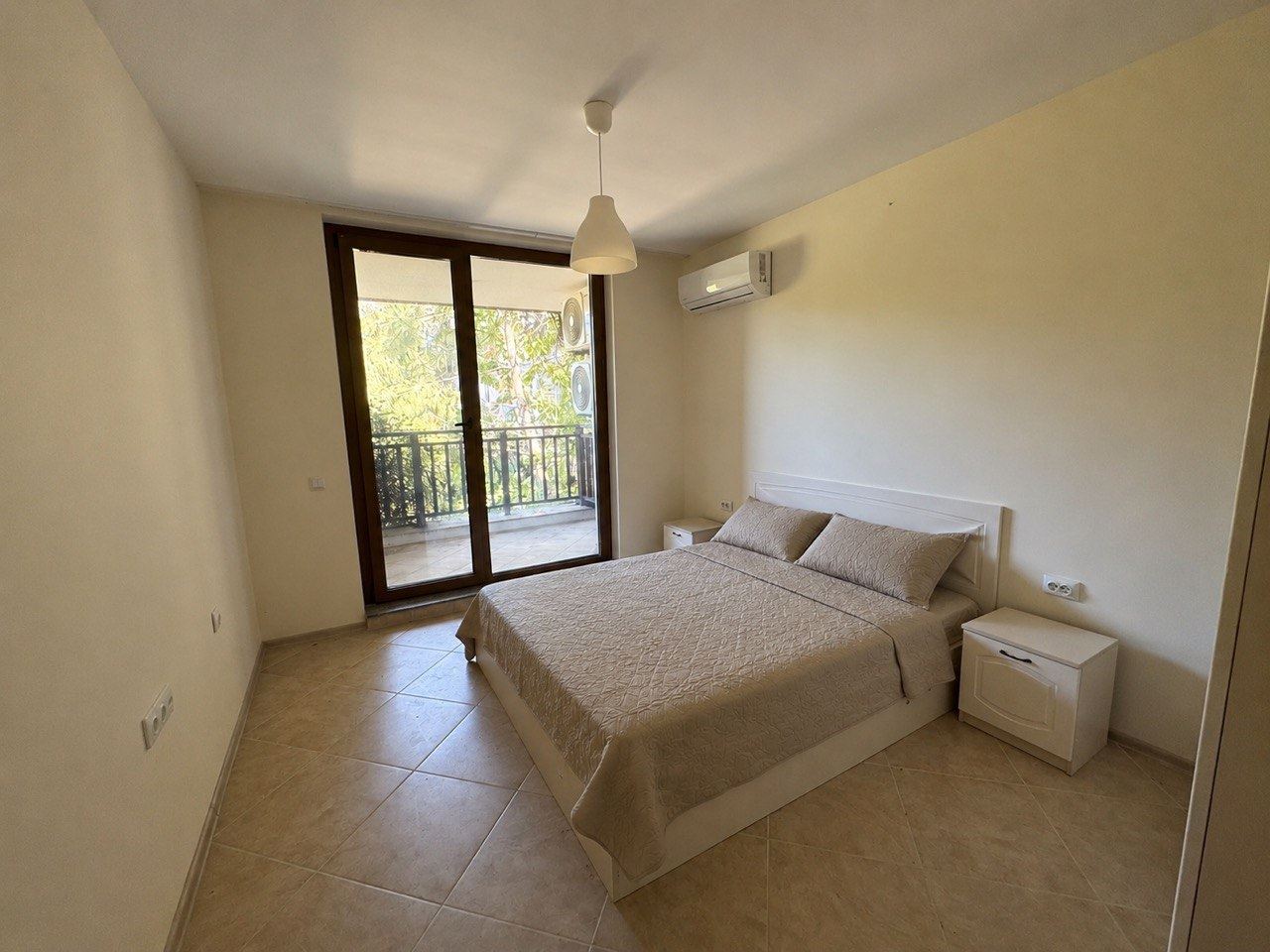 Apartament z jedną sypialnią z widokiem na basen w Sozopolu – przestronny, umeblowany i gotowy do użytkowania