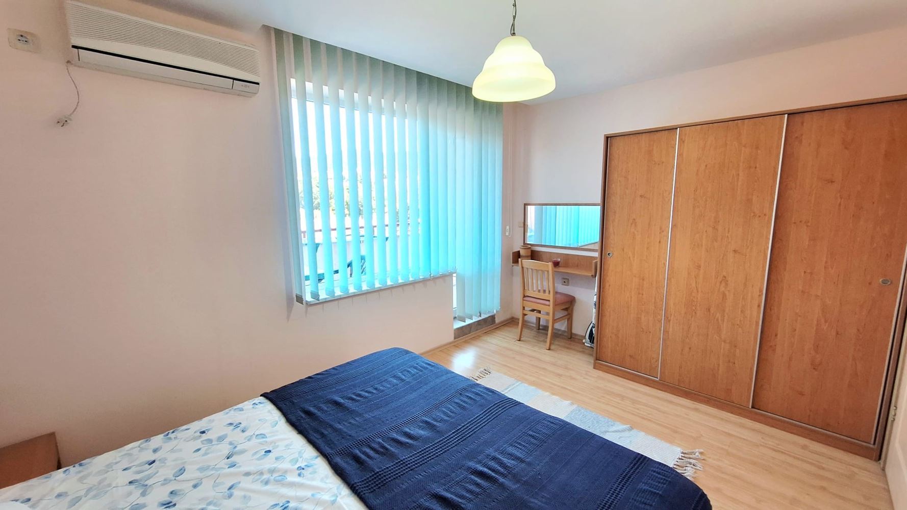 Zaledwie kilka kroków od morza – przytulny apartament z dwiema sypialniami przy wjeździe do Świętego Własu