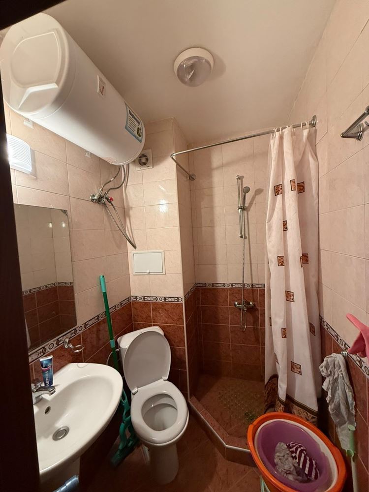 Umeblowane studio 200 m od morza w Pomorie – praktyczna nieruchomość w doskonałej lokalizacji