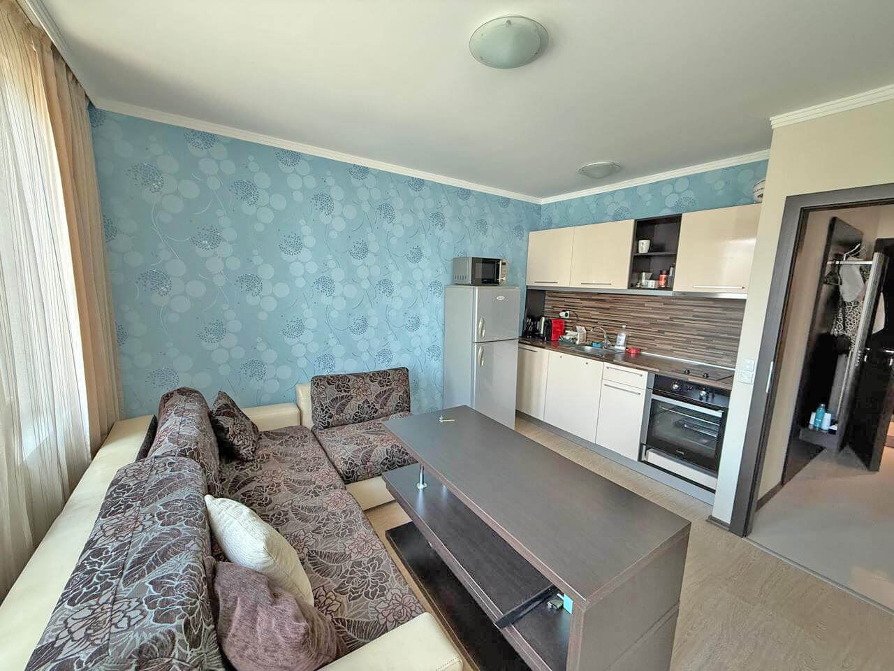 Elegancki apartament z jedną sypialnią w Świętym Własie – komfort, spokój i śródziemnomorski styl blisko morza