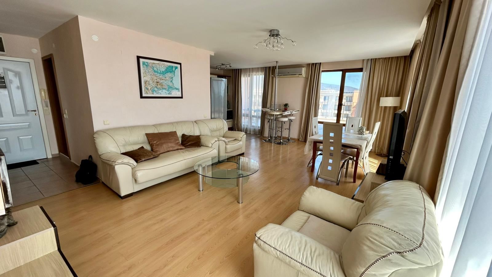 Święty Włas – apartament z trzema sypialniami z bezpośrednim panoramicznym widokiem na morze w kompleksie przy samej plaży