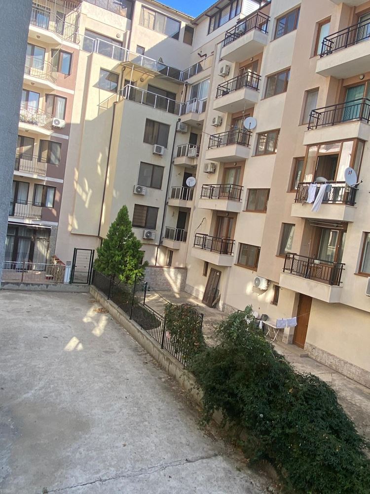 Umeblowany apartament z jedną sypialnią 50 m od morza w Pomorie