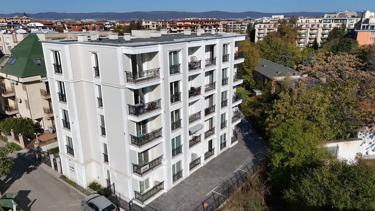 Nowe studio na parterze 200 metrów od plaży w Nessebarze – komfort, styl i doskonała lokalizacja