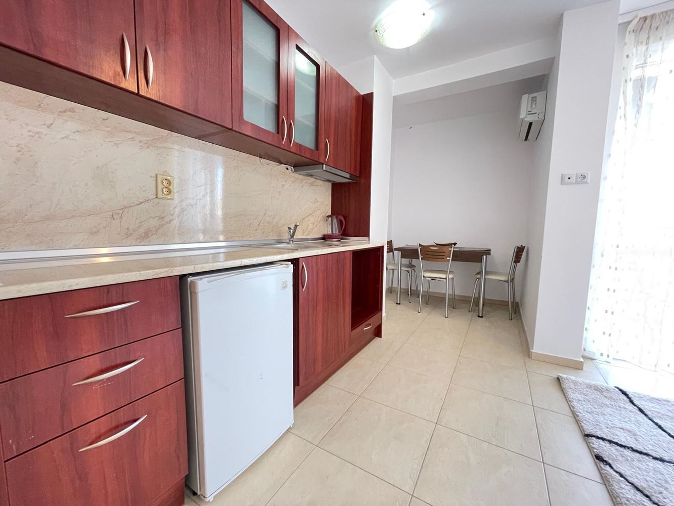 Stylowe umeblowane studio w całorocznym kompleksie w Słonecznym Brzegu, 400 metrów od plaży