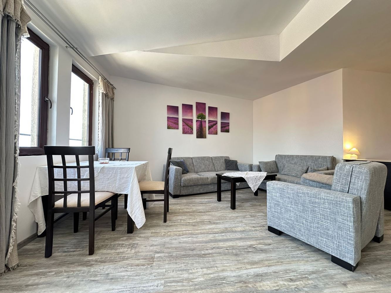 Apartament z jedną sypialnią w pierwszej linii morza w Aheloj – morska atmosfera, luksusowe udogodnienia i gotowe dokumenty do transakcji