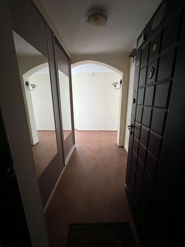 Apartament z dwiema sypialniami w pierwszej linii brzegowej w Pomorie z imponującą panoramą morza