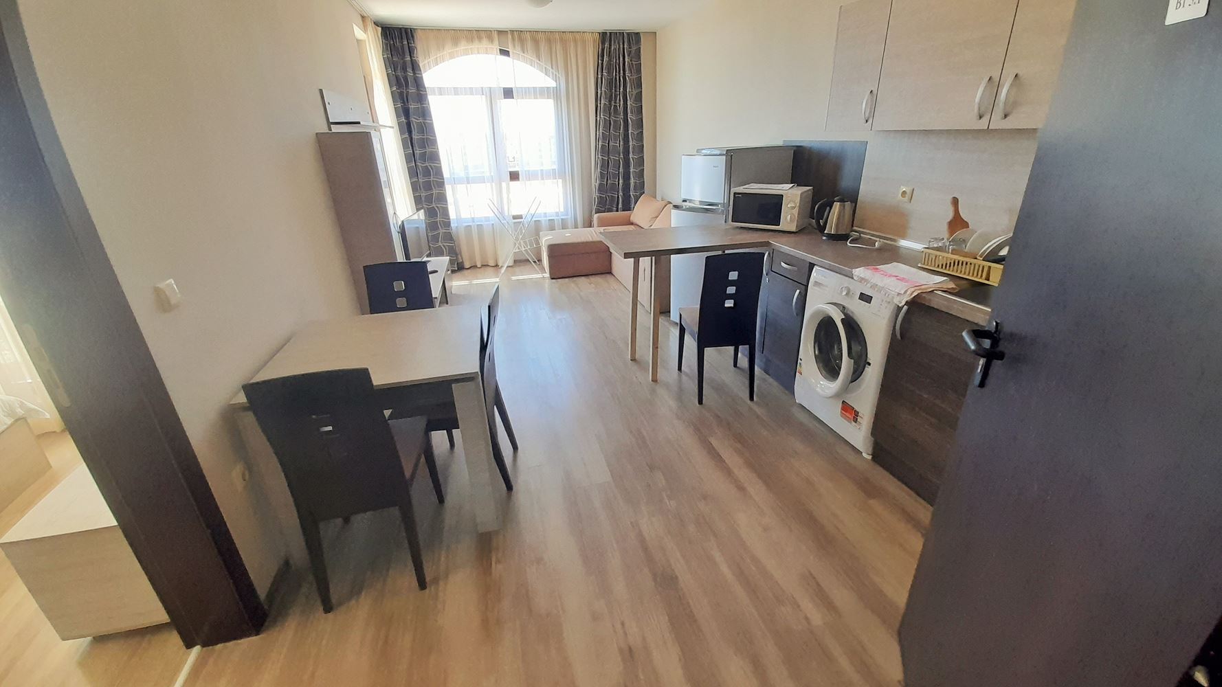 Atrakcyjny apartament z jedną sypialnią z widokiem na morze i góry w Świętym Własie