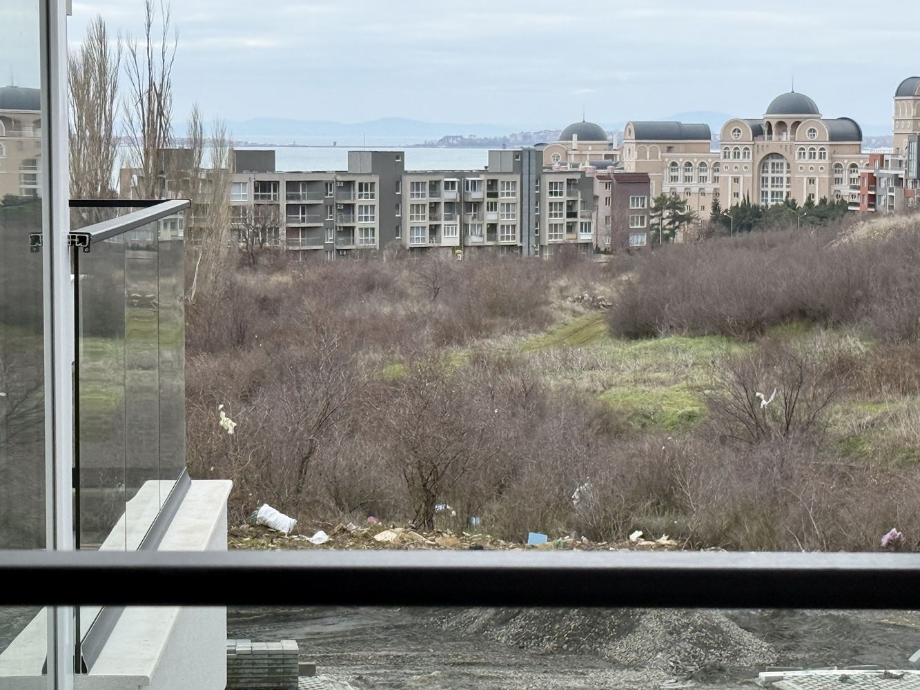  Przestronne studio z widokiem na morze w Sveti Vlas – gotowe do wykończenia według Twojego gustu