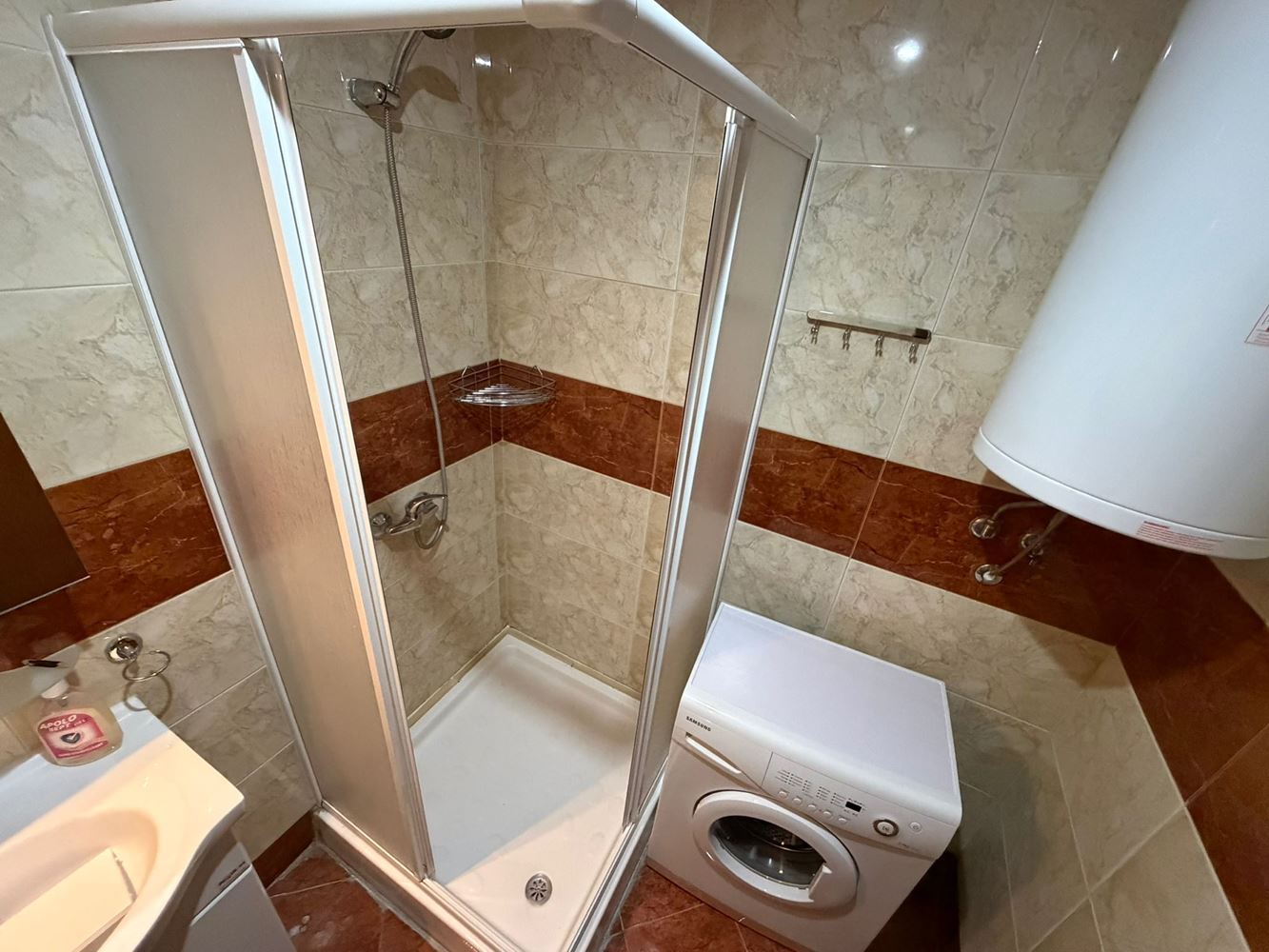 Panoramiczne studio z widokiem na morze w Świętym Własie – imponująca lokalizacja, rozległy kompleks i inwestycja wysokiej klasy