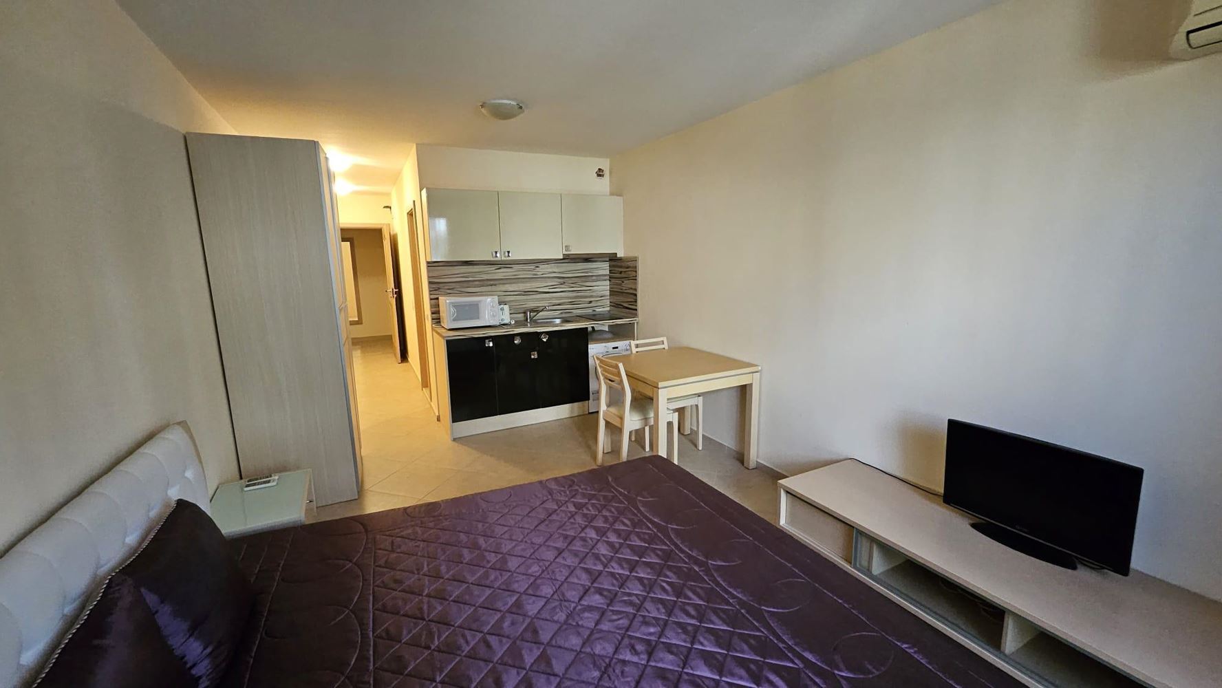 Przestronny apartament z dwiema sypialniami z doskonałym potencjałem w Słonecznym Brzegu – 110 m² komfortu i funkcjonalności