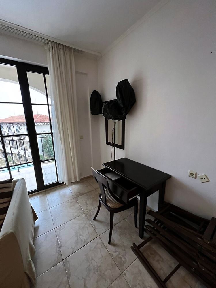 Wyjątkowy apartament z dwiema sypialniami, panoramicznym widokiem na morze i basen, w pierwszej linii brzegowej w Obzorze