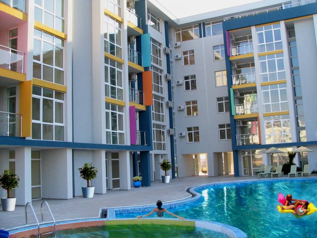 Słoneczne i przestronne mieszkanie dwupokojowe w Słonecznym Brzegu – w pełni umeblowane z doskonałą infrastrukturą kompleksu