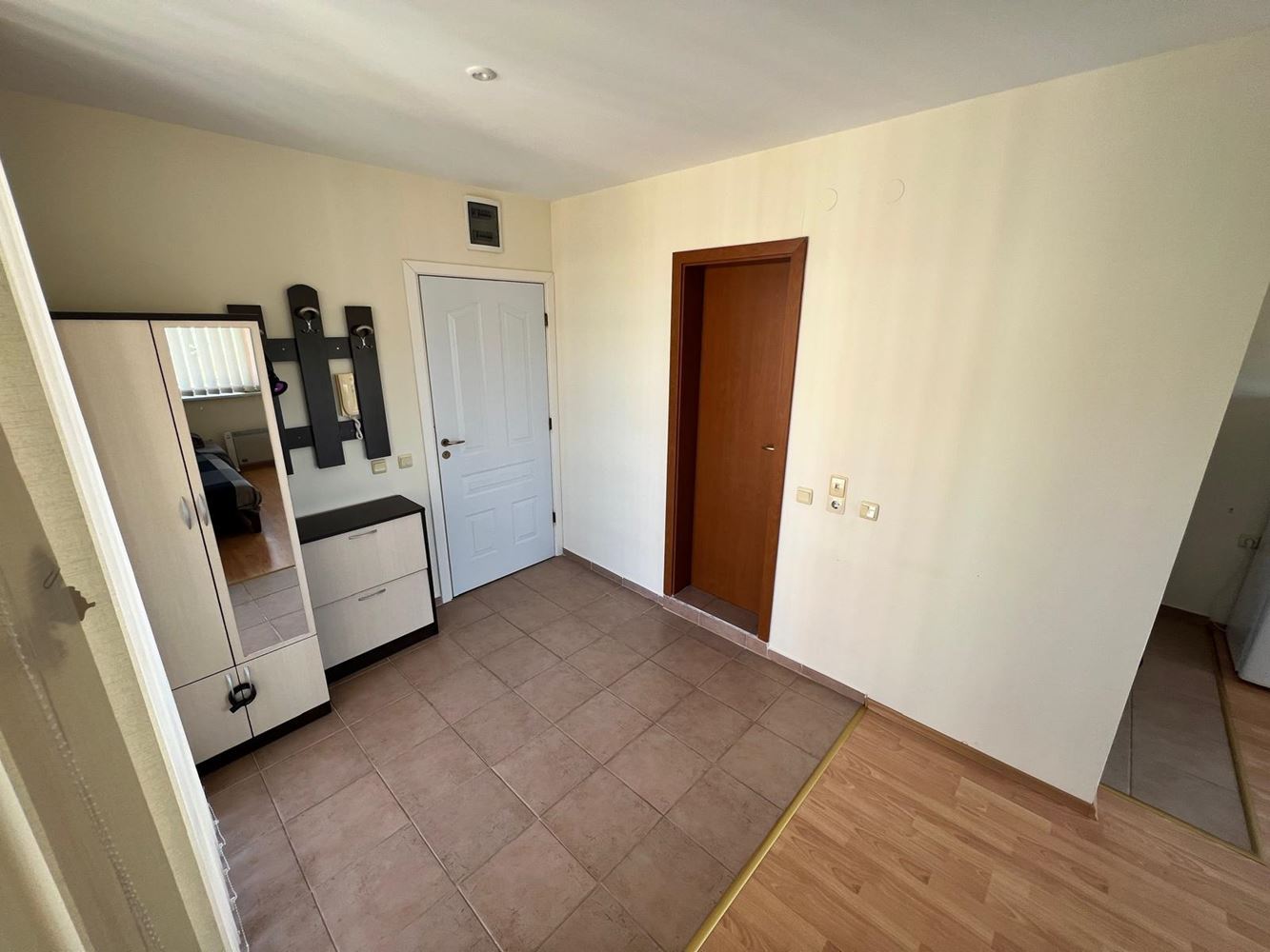 Przestronne i w pełni umeblowane studio w Słonecznym Brzegu – gotowe do zamieszkania lub inwestycji