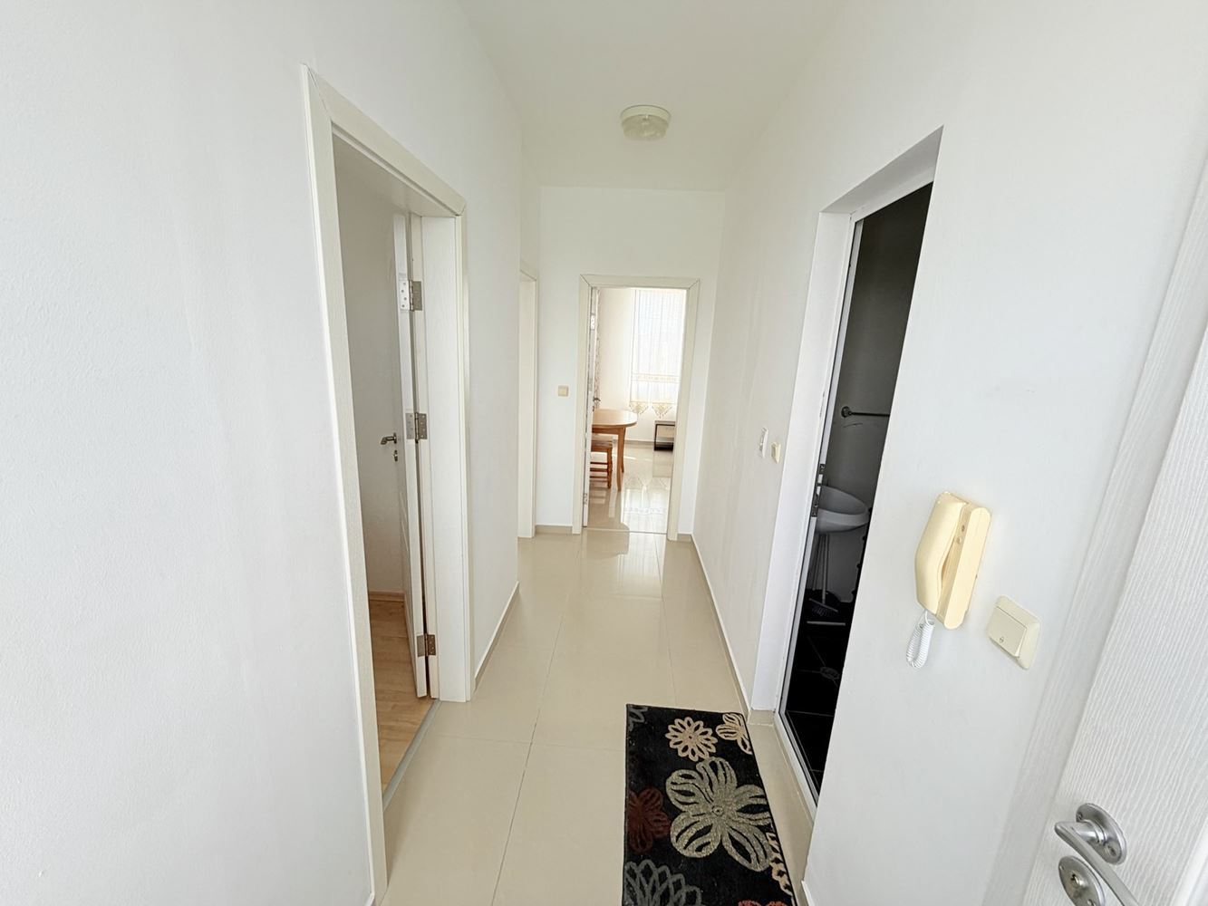 Apartament z trzema pokojami w Rawdzie z widokiem na morze i bez opłaty za utrzymanie! 