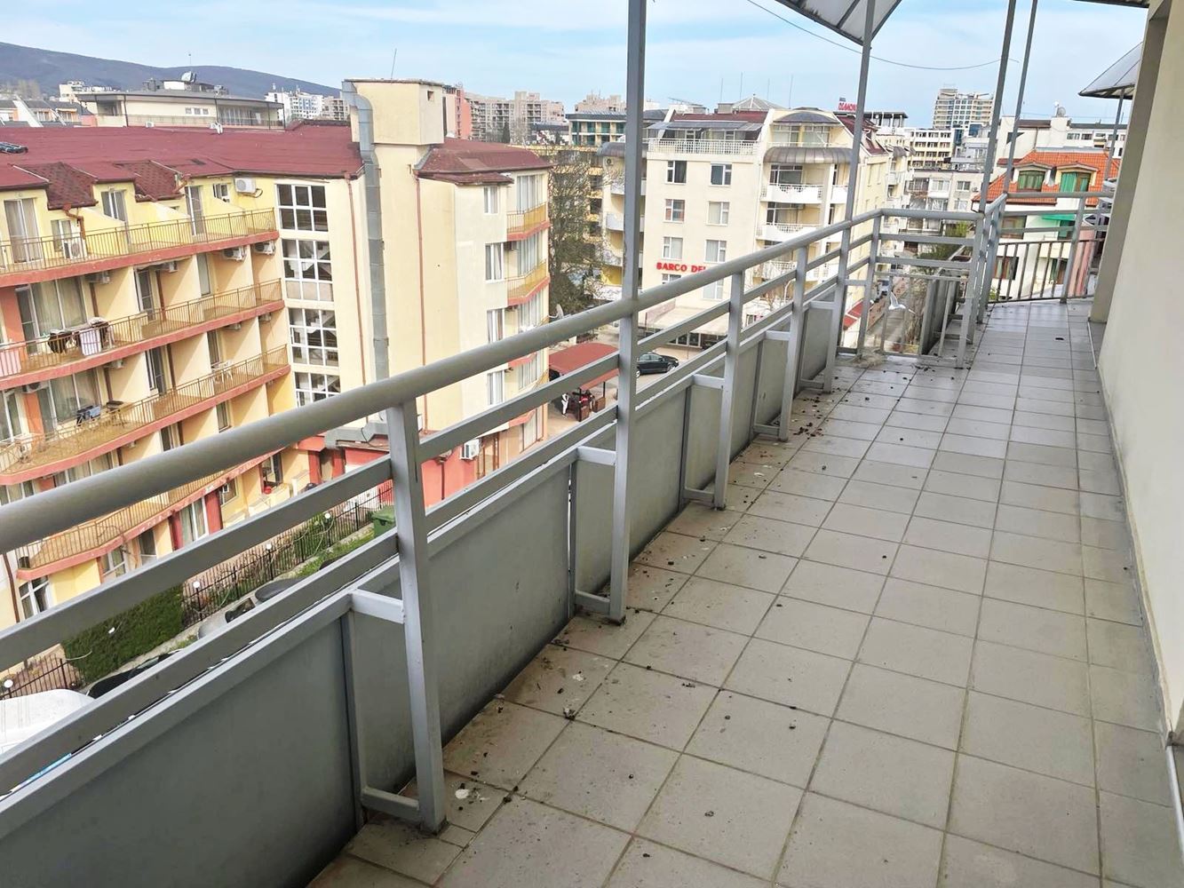 Przestronny apartament z panoramicznym widokiem i dwiema sypialniami w Słonecznym Brzegu