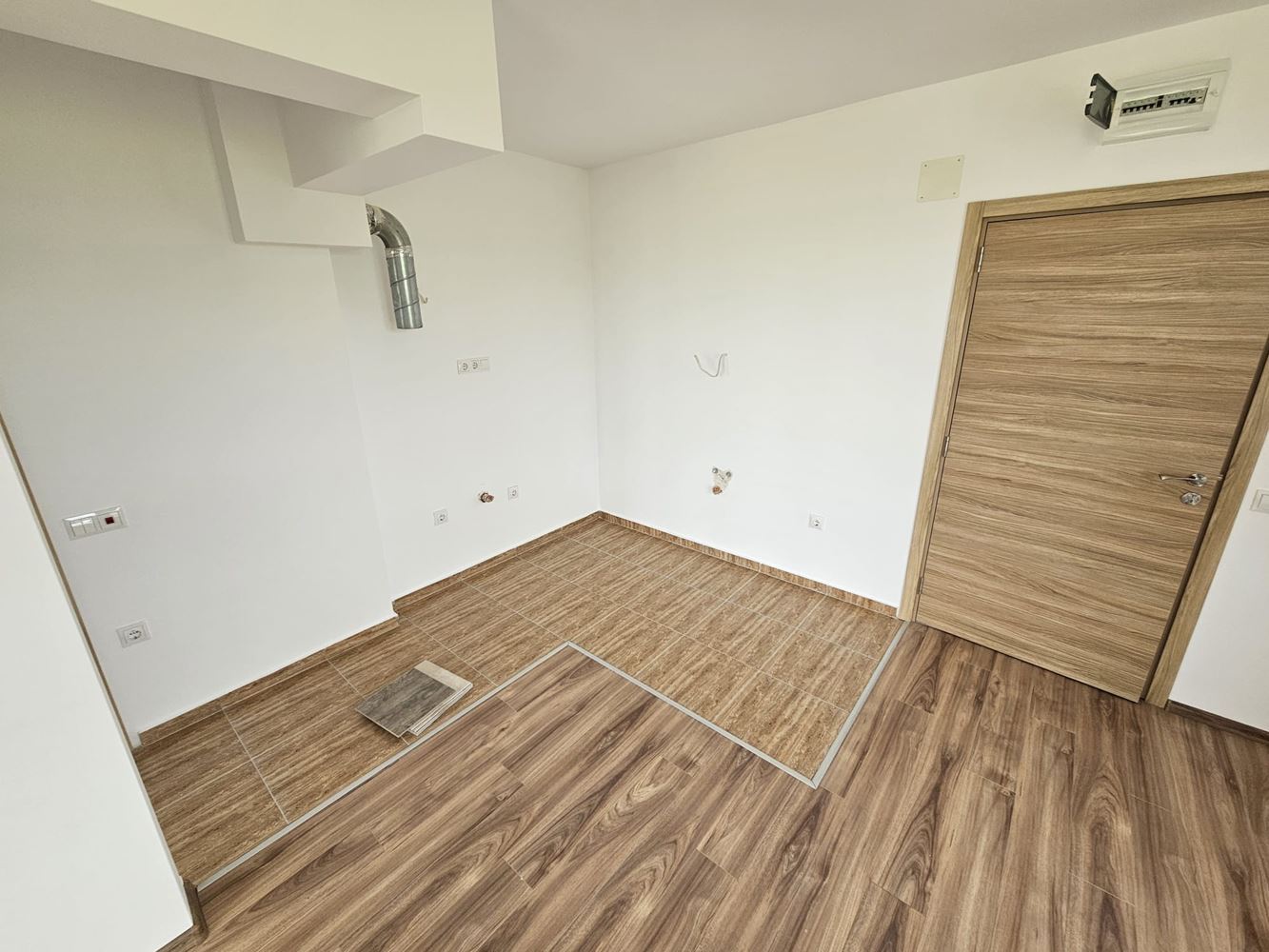 Dwupokojowe mieszkanie z panoramicznym widokiem w spokojnym kompleksie koło Aheloy