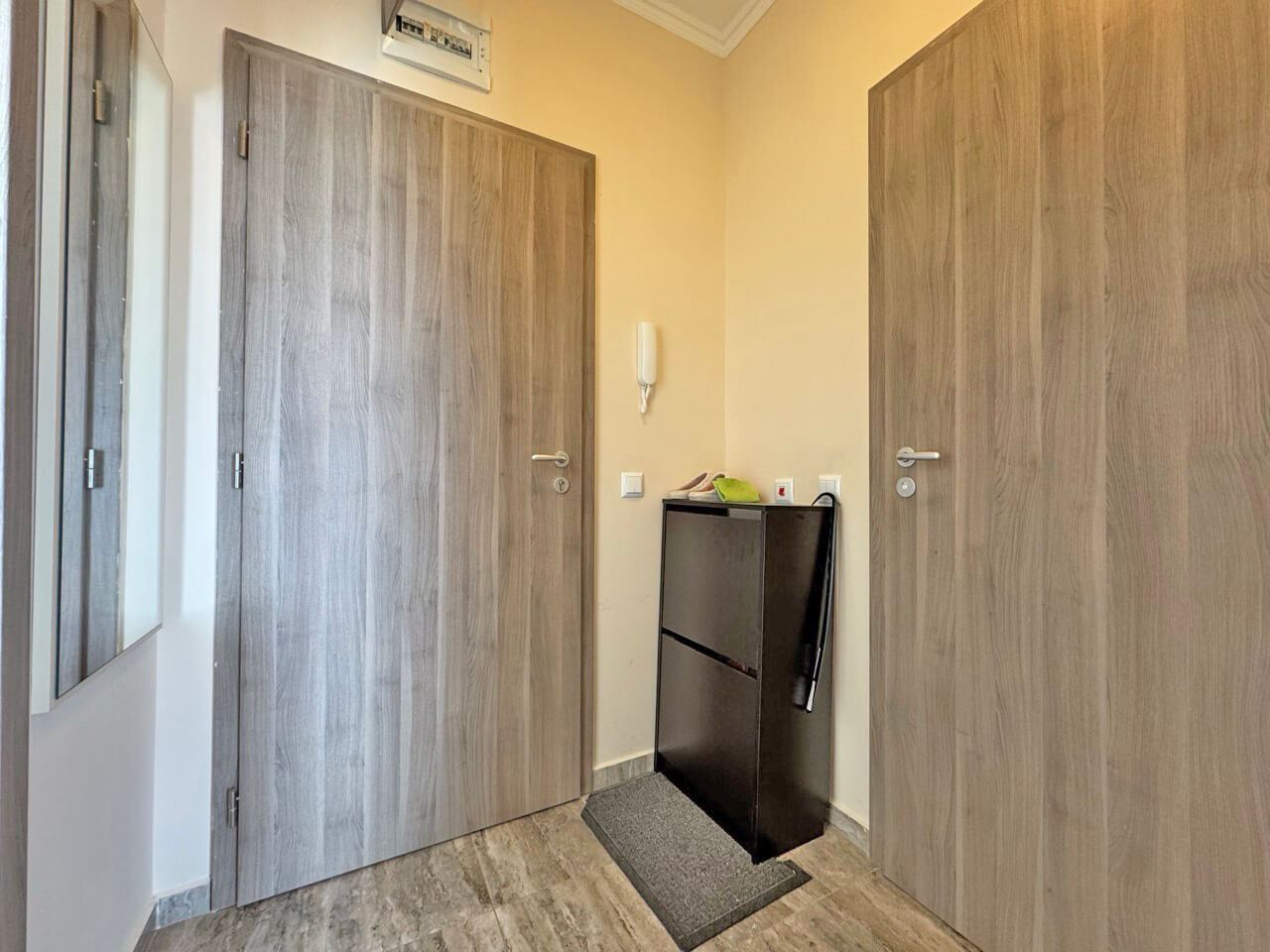 Apartament z dwiema sypialniami z widokiem na basen w nowoczesnym kompleksie w Słonecznym Brzegu