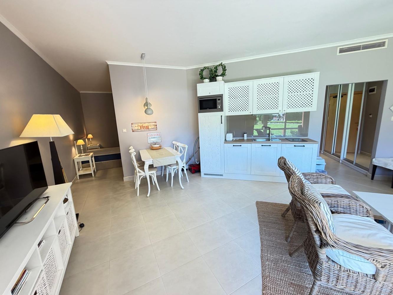 Apartament z jedną sypialnią z bezpośrednim wyjściem do basenu w Słonecznym Brzegu – luksus, przestrzeń i najwyższej klasy udogodnienia