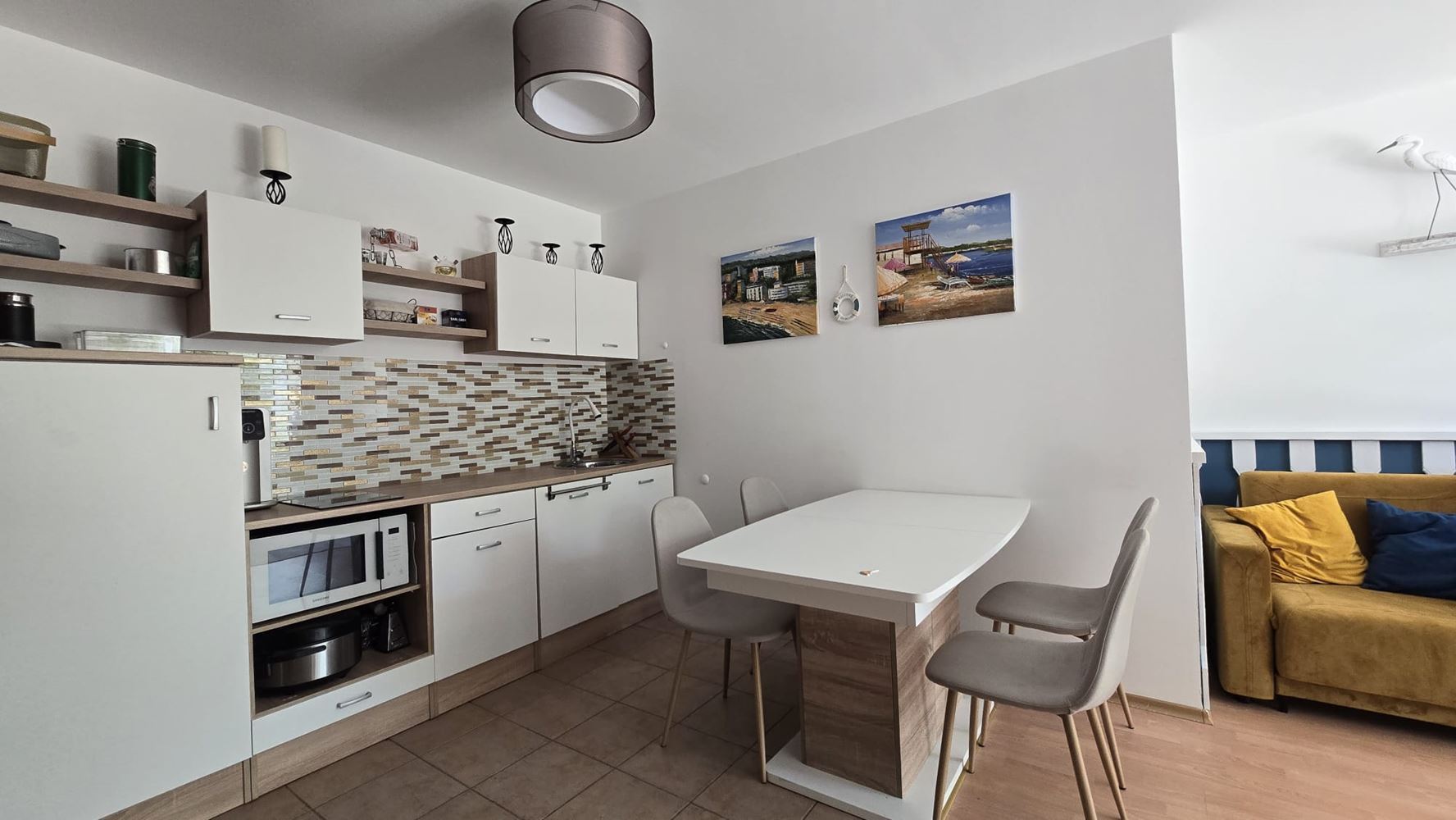 Stylowy apartament z jedną sypialnią w elitarnym kompleksie w Świętym Własie – komfort, spokój i całoroczna wygoda