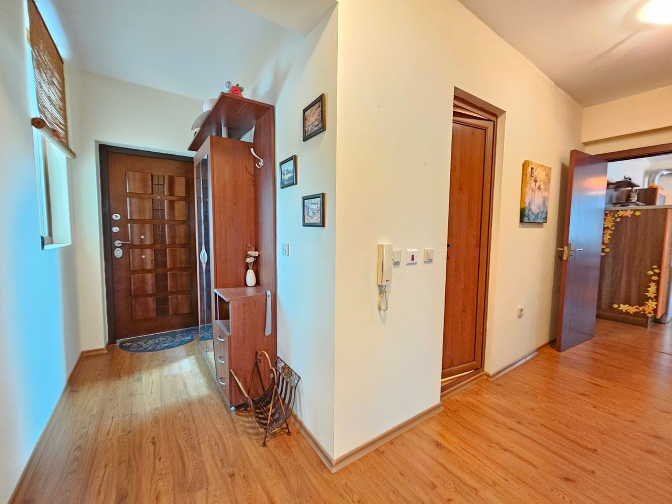 Przestronny apartament z trzema sypialniami na pierwszej linii morza w Sozopolu z wyjątkowym panoramicznym tarasem