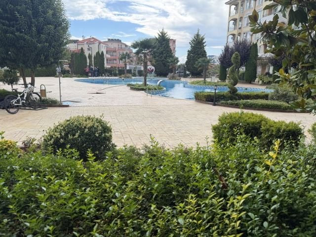 Przestronny apartament z trzema sypialniami, blisko morza, z doskonałą infrastrukturą kompleksu
