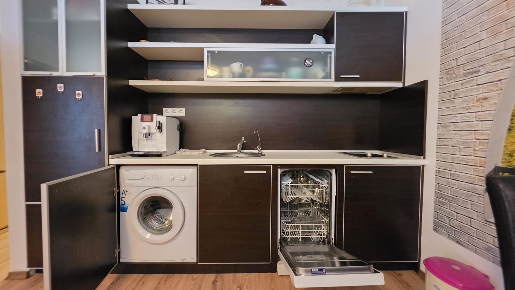 Apartament z jedną sypialnią i widokiem na morze w Sveti Vlas – 200 metrów od plaży