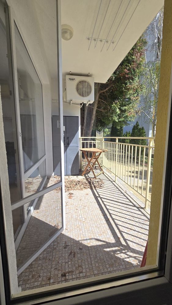 Stylowy apartament z jedną sypialnią w elitarnym kompleksie w Świętym Własie – komfort, spokój i całoroczna wygoda