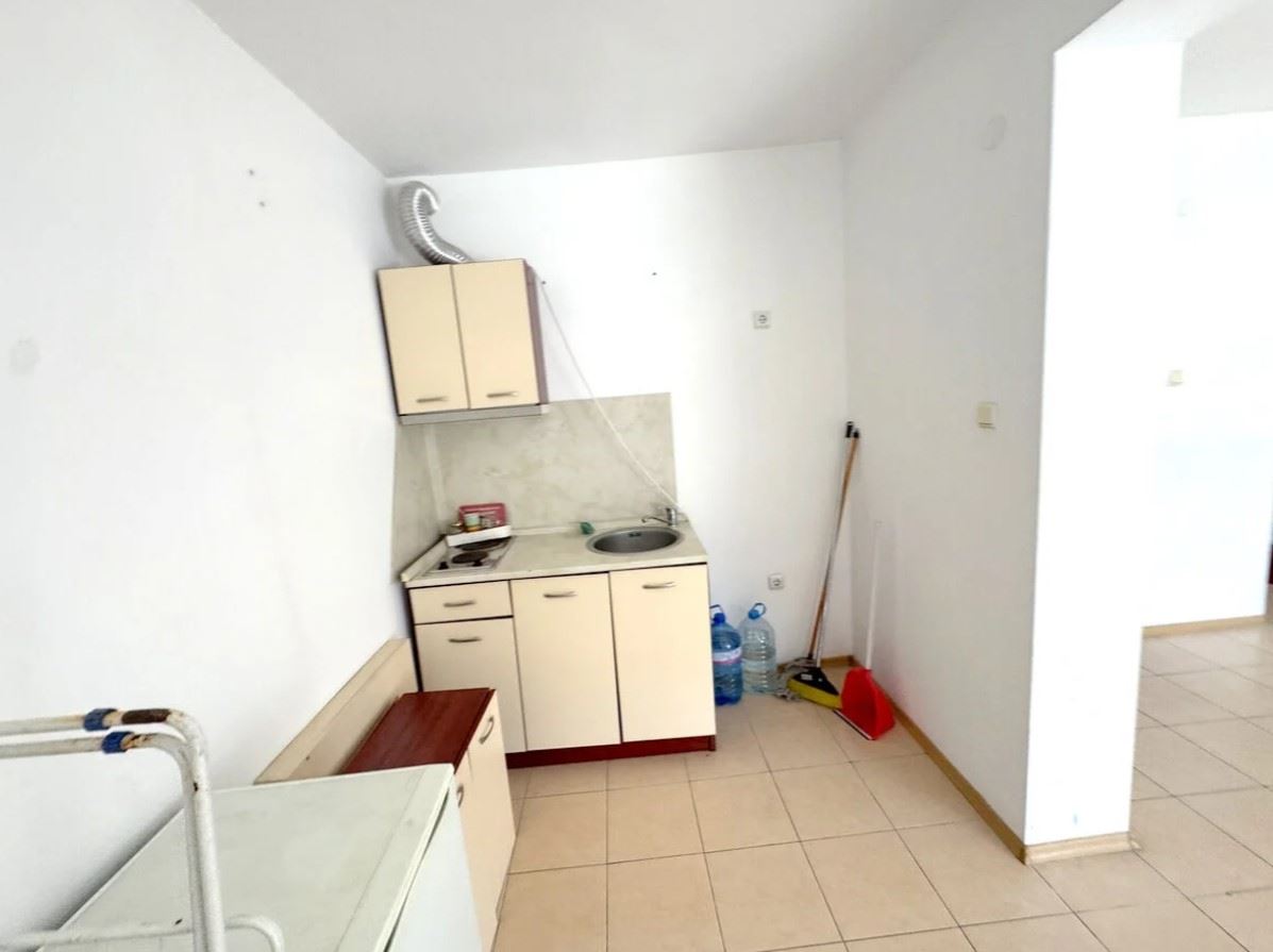 Apartament z jedną sypialnią 300 metrów od plaży w Słonecznym Brzegu – doskonała okazja do remontu i inwestycji