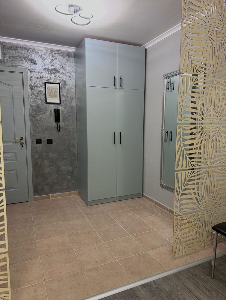 Dwupokojowe mieszkanie z częściowym widokiem na morze w Sveti Vlas – umeblowane, po remoncie, w luksusowym kompleksie zamkniętym