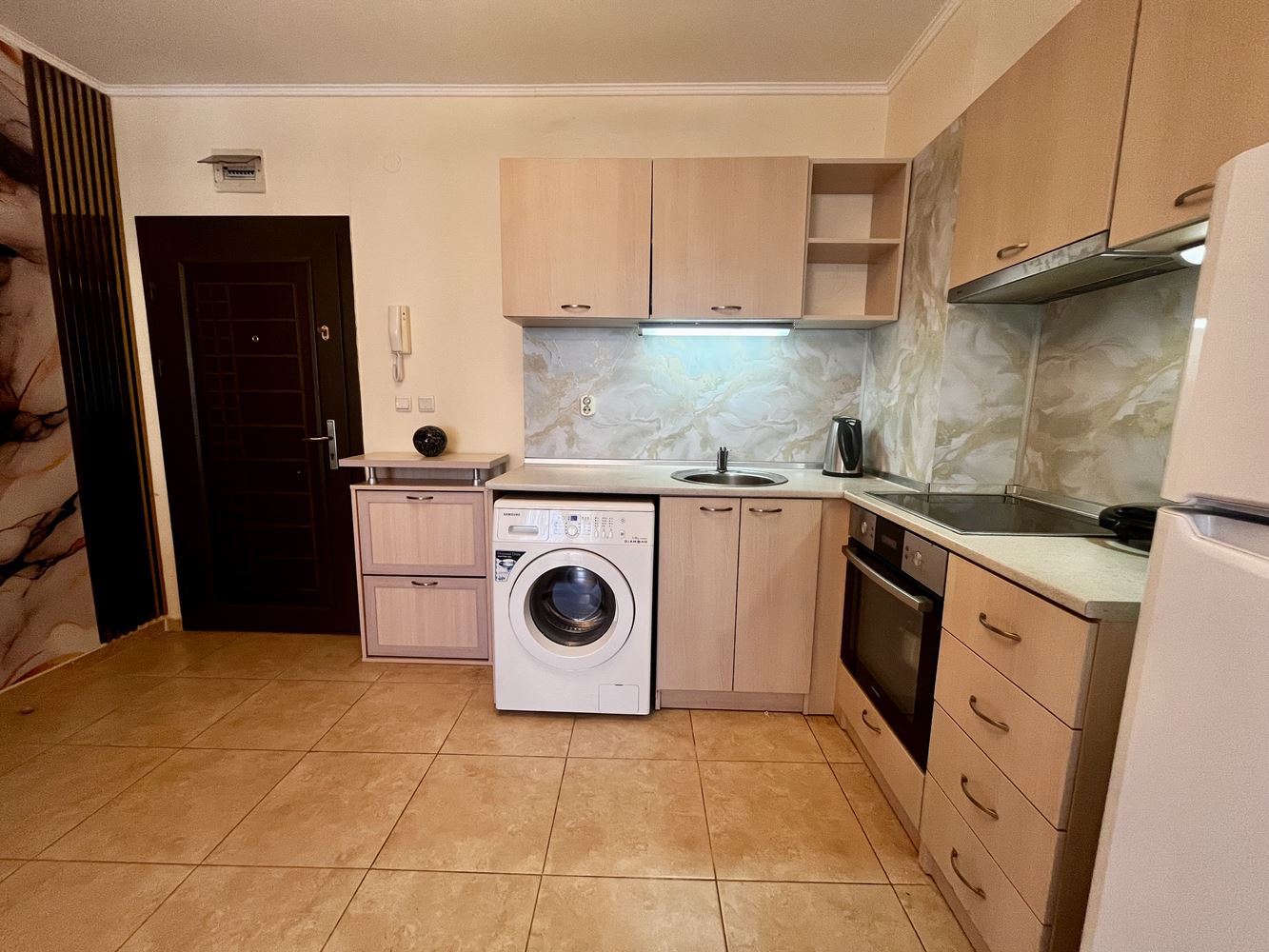 Przestronny apartament z dwiema sypialniami w Nesebyrze – w pełni umeblowany i gotowy do zamieszkania