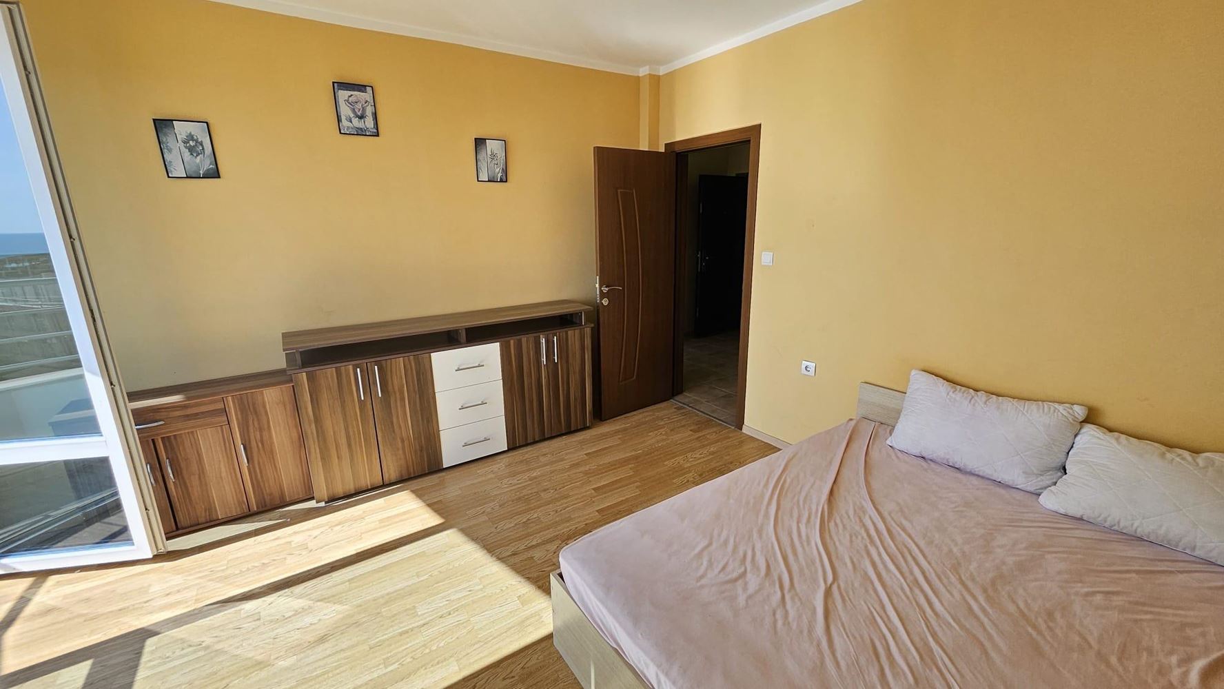 Mieszkanie z jedną sypialnią i panoramicznym widokiem na morze w Sveti Vlas