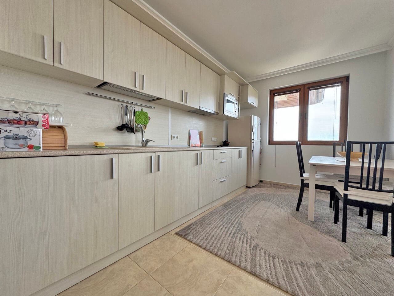 Przestronne mieszkanie z 2 sypialniami w butikowym kompleksie kilka metrów od morza w Sveti Vlas