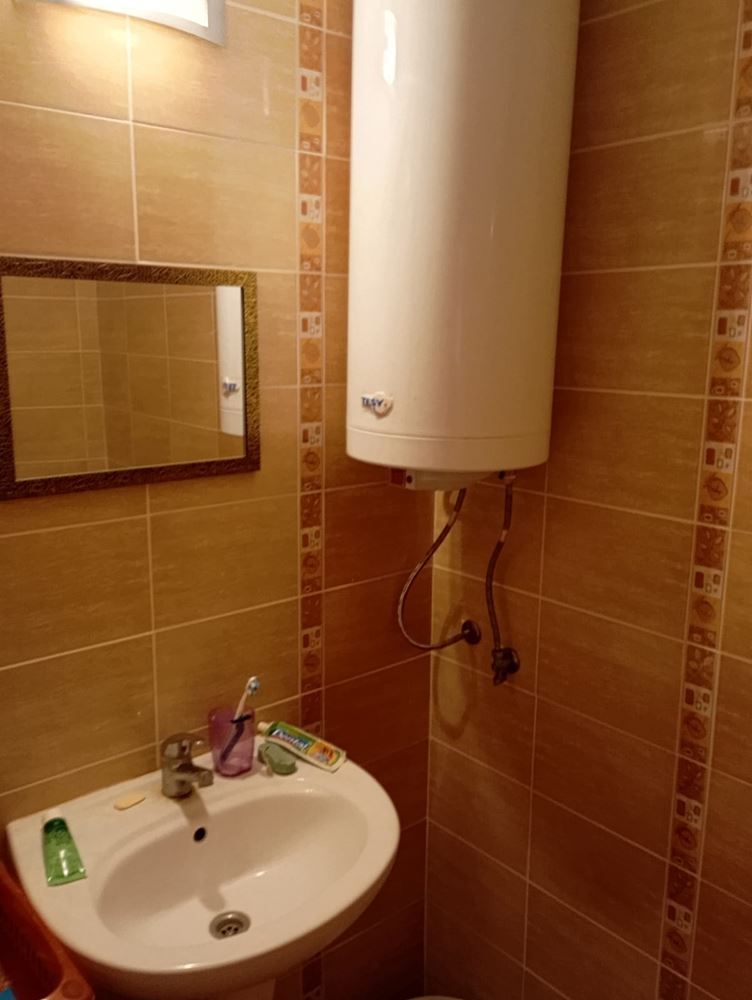  W pełni umeblowany dwupokojowy apartament 200 m od plaży w Rawdzie – cisza, zieleń i komfort w małym kompleksie