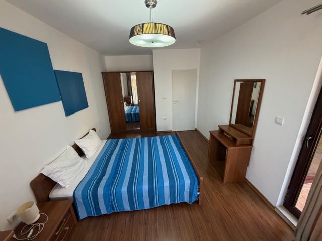 Dwupokojowy apartament na pierwszej linii z widokiem na morze w Aheloy