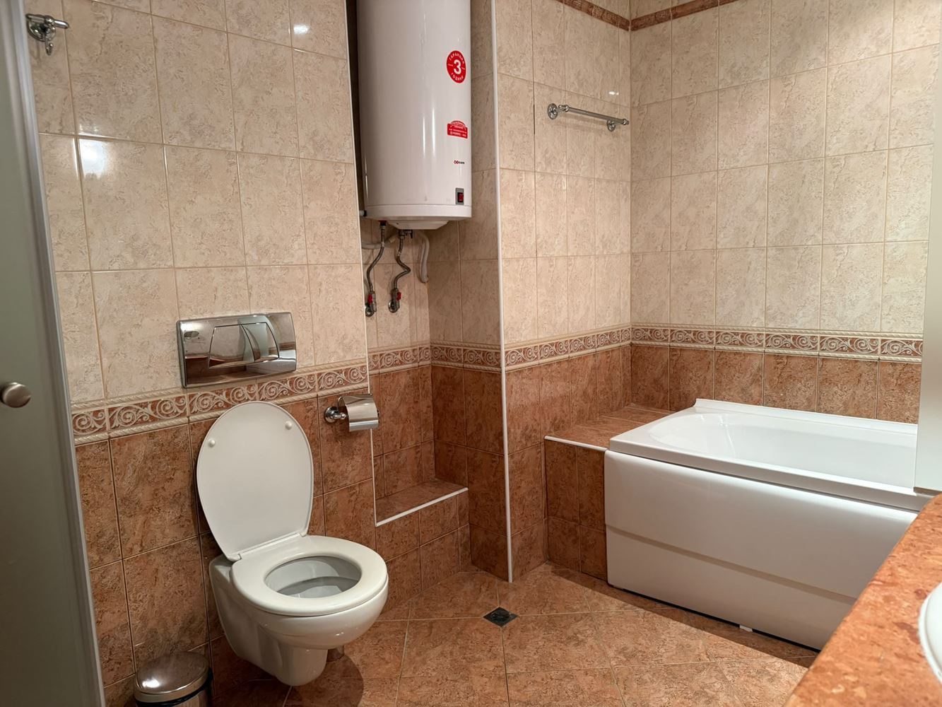 Przestronny apartament z jedną sypialnią w pierwszej linii brzegowej w Pomorie